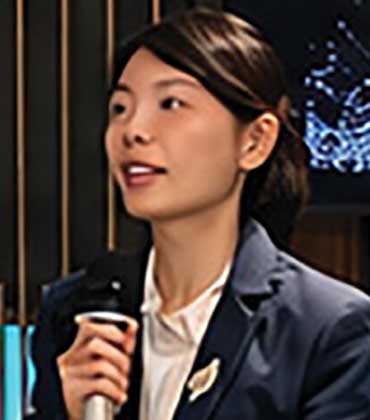 Julia Chan Julia Chan